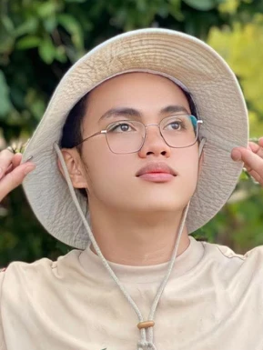 Foreign men for dating