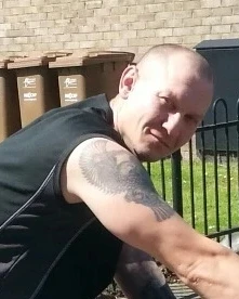 English men looking for love