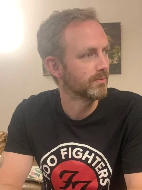 English men looking for love