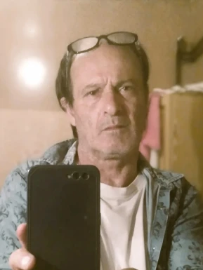 French men looking for love