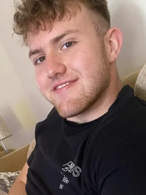 English men looking for love
