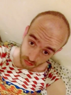 English men looking for love