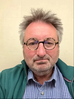 English men looking for love