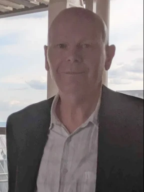 English men looking for love